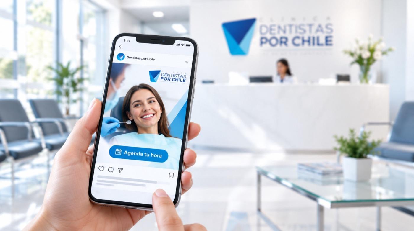 Anuncio de Dentistas por Chile en un celular, en la recepción de la clínica